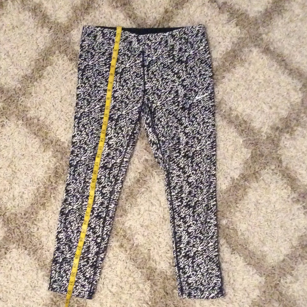 Nike Dri Fit Drawstring Capri Leggings